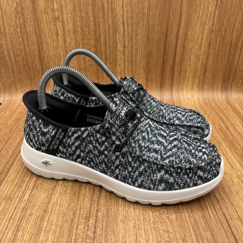 Skechers GO‎ WALK Joy Slip-ins Womens 7 Black White 124645 Walking Shoes